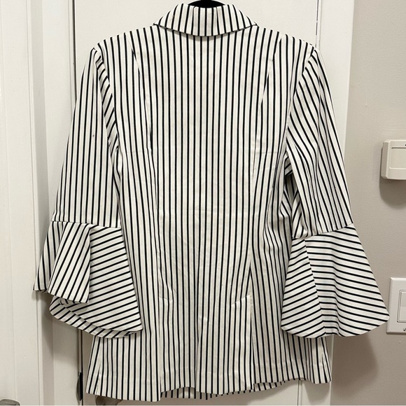 CAbi Womens Jacket White & Navy Blue Ticking Stripe Bell Sleeve Blazer 4 - Picture 2 of 7